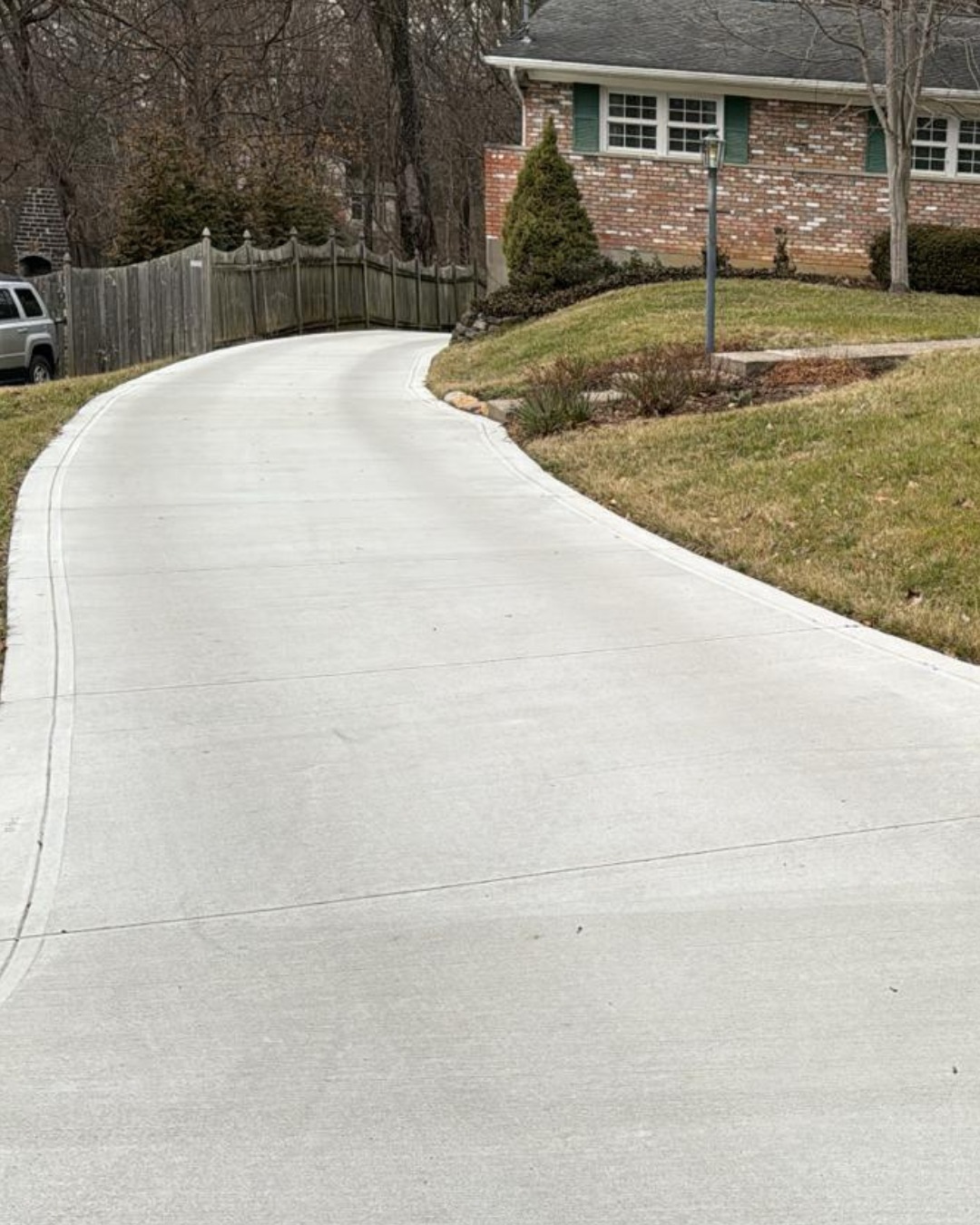 Curved concrete driveway